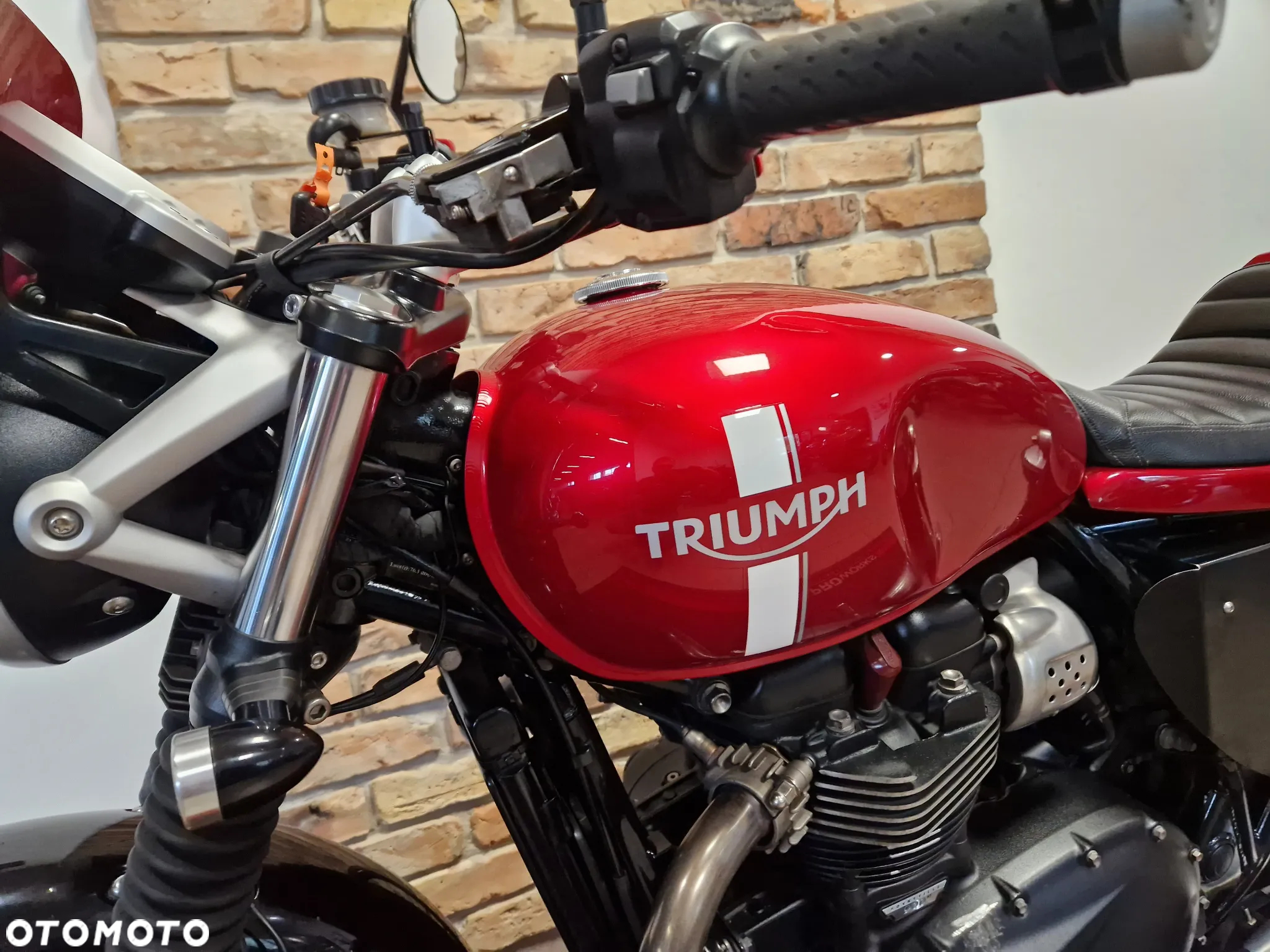 Triumph Street Twin - 16