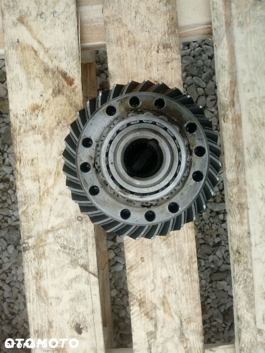 Dyferencjał Carraro 26.09M + TB 10/32 Wkład Koło talerzowe Wałek ataku Przekładnia zębata Mechanizm różnicowy Dyfer Atak Satelity Oś Most napędowy Obudowa Kramer 180 280 120 - 10