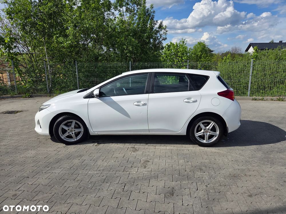 Toyota Auris 1.4 D-4D Active - 2
