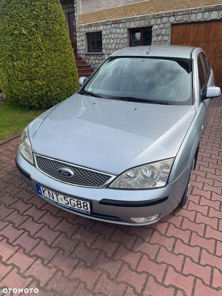 Ford Mondeo 1.8 Ambiente - 1