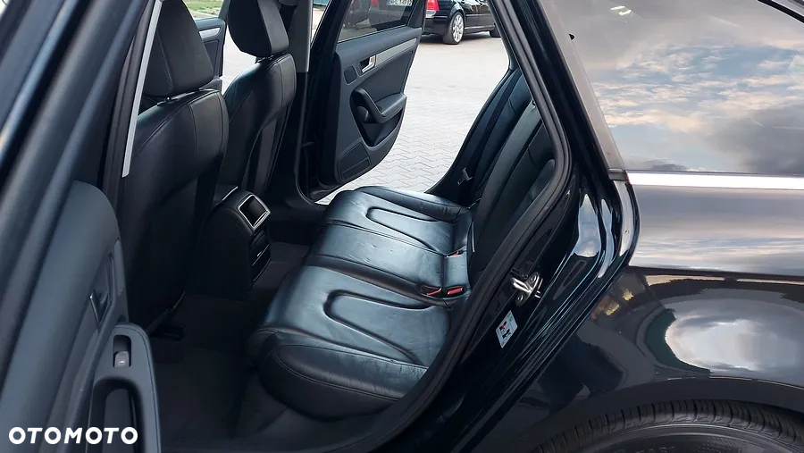 Audi A4 Avant 2.0 TDI DPF Ambition - 14