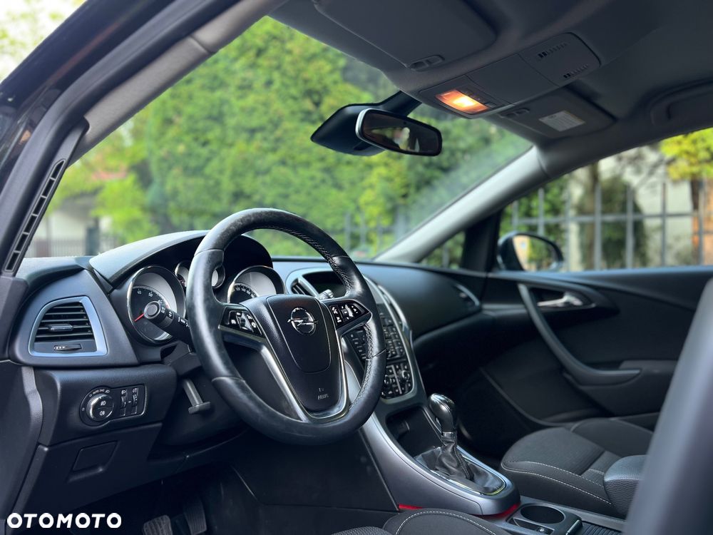 Opel Astra 1.4 Turbo Innovation - 25