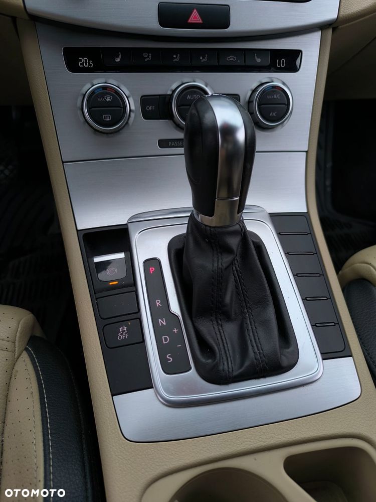 Volkswagen CC - 10