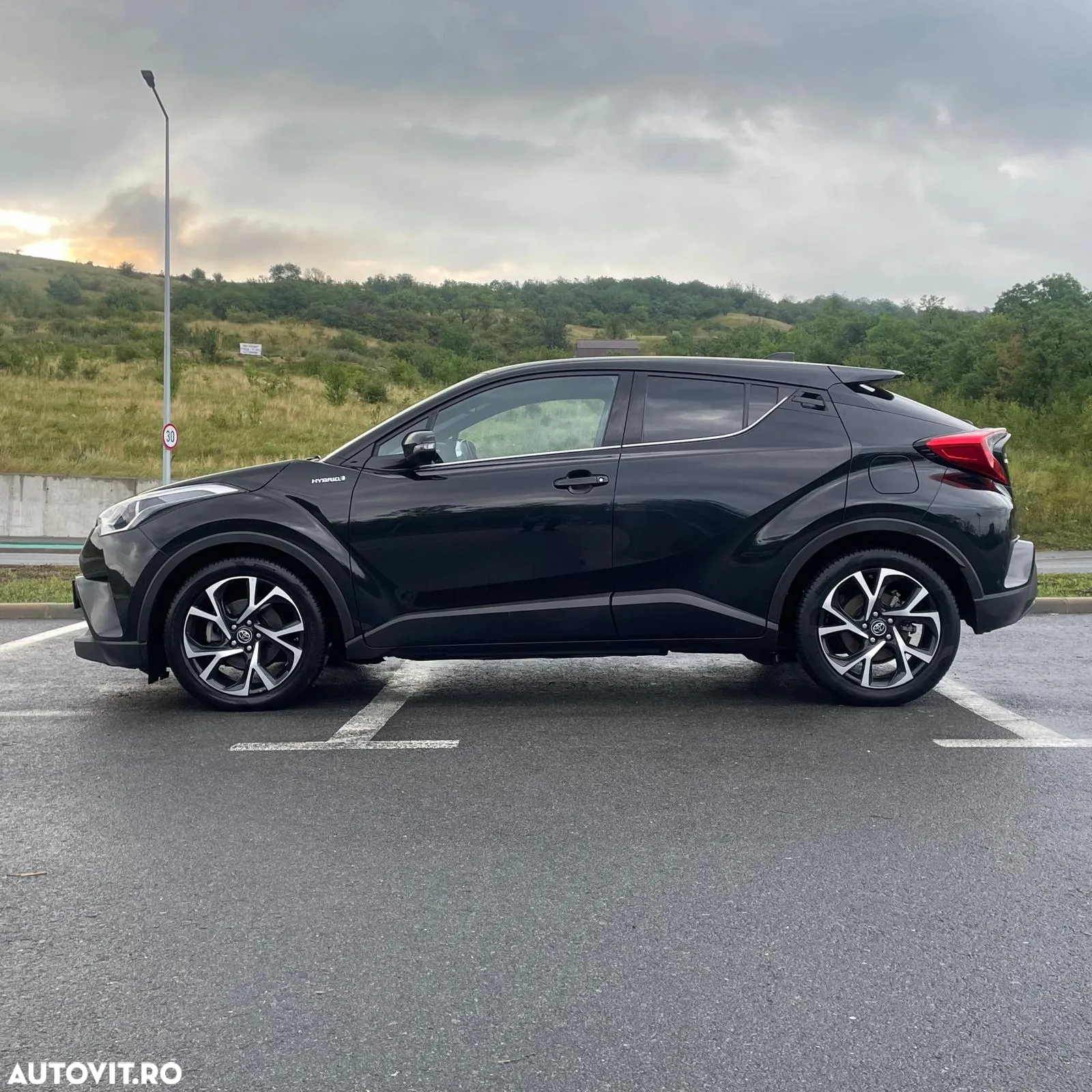 Toyota C-HR - 4