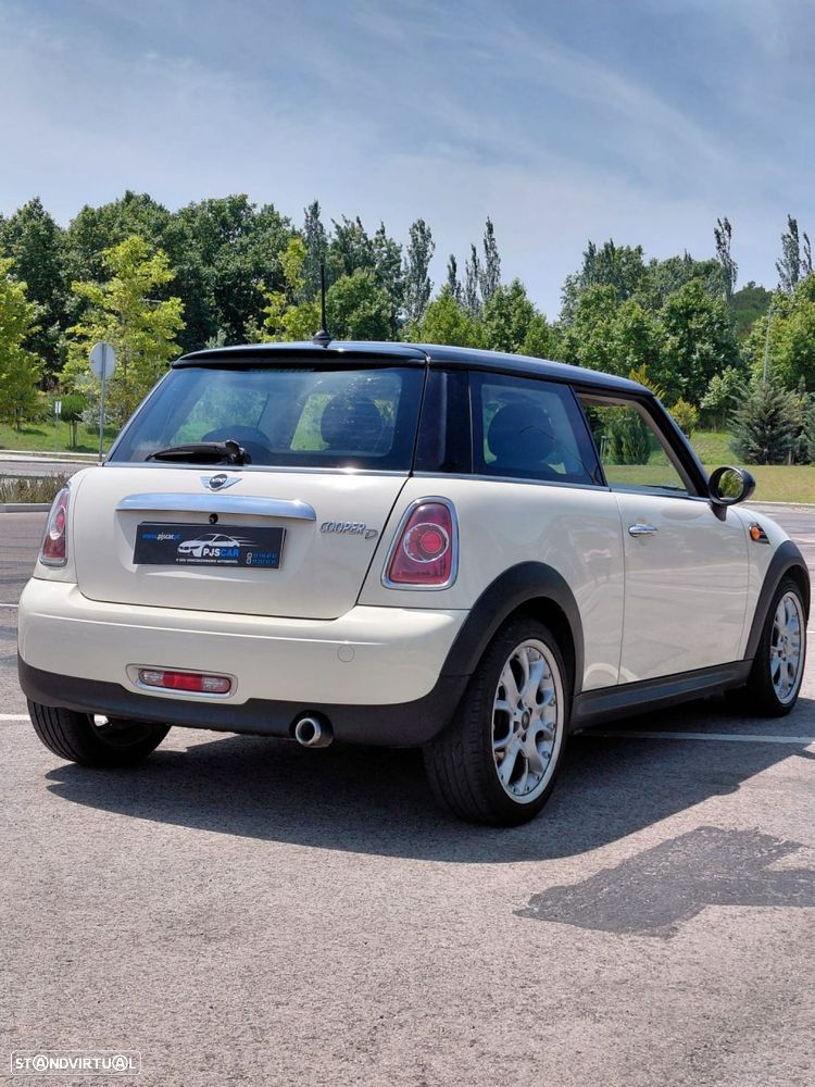 MINI 3 Portas Cooper D - 4