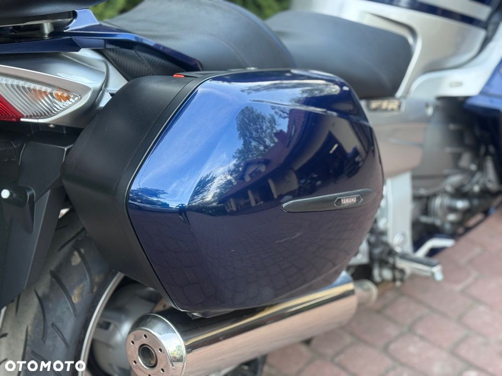Yamaha FJR - 24