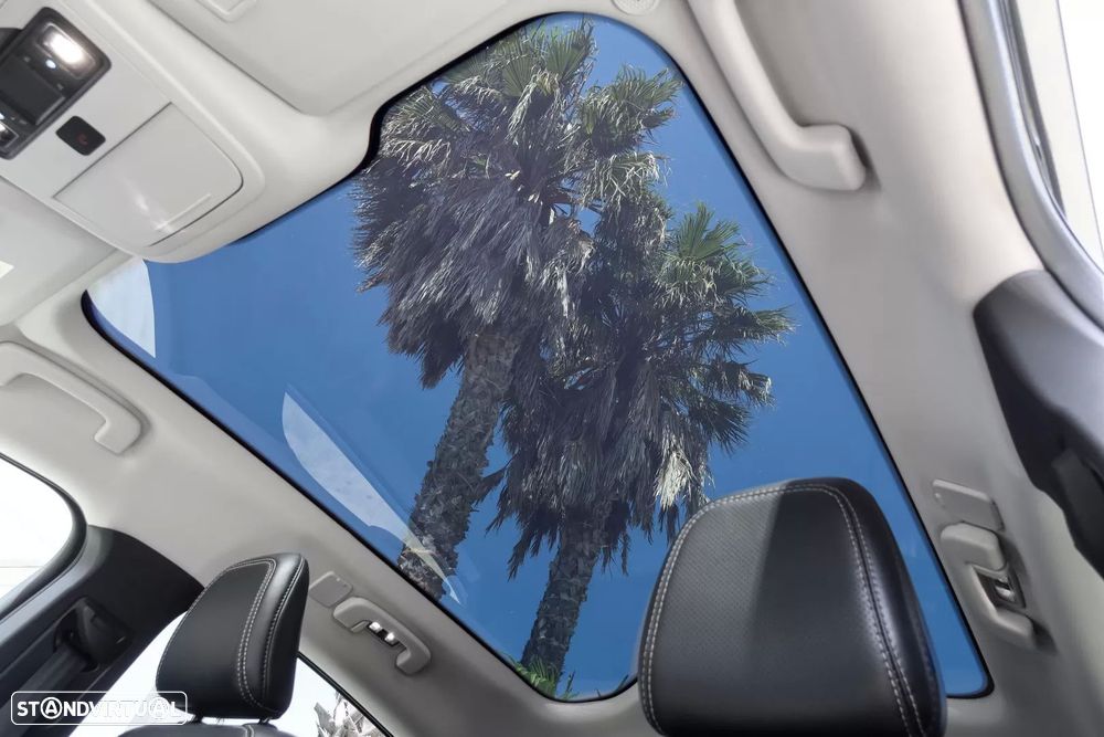 Ford Mustang Mach-E - 10