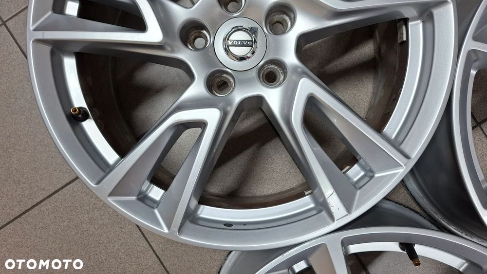 Felgi Aluminiowe 18 Volvo XC 60 5x108 ET 50.5 - 12