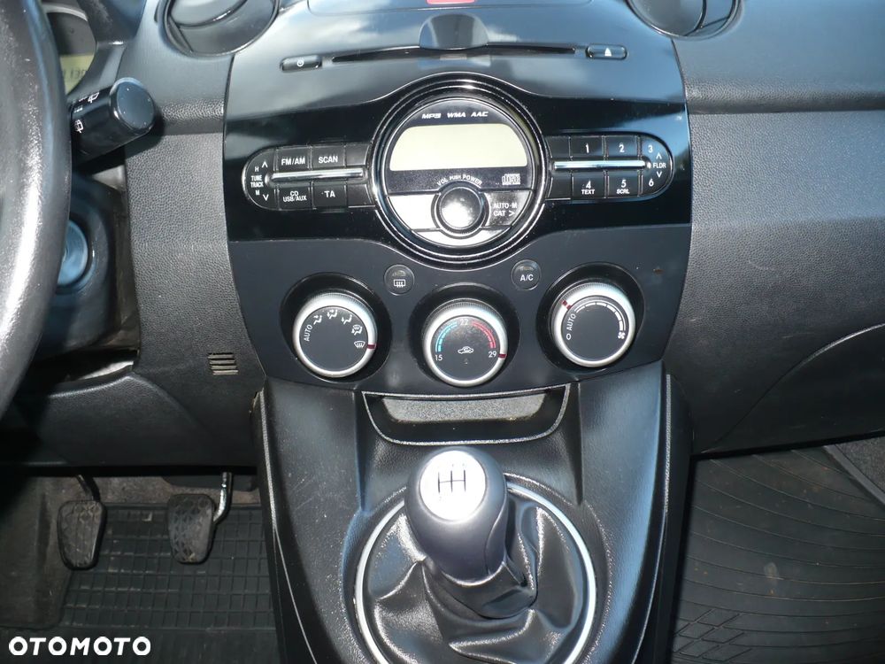 Mazda 2 1.3 Exclusive - 20