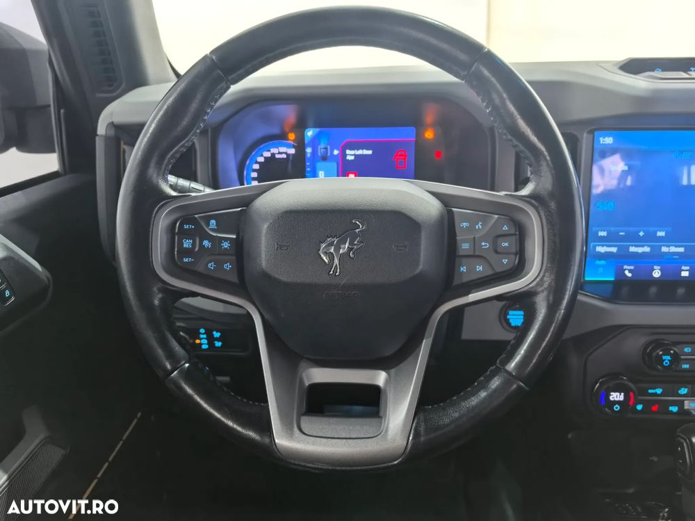 Ford Bronco - 13