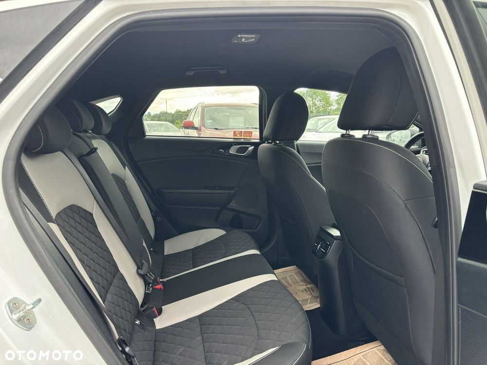 Kia ProCeed 1.4 T-GDI GT Line - 38