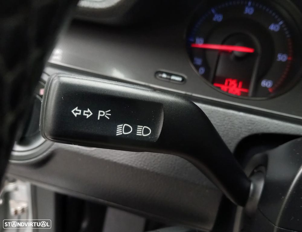 VW Passat Variant 1.9 TDi Trendline Pack - 19