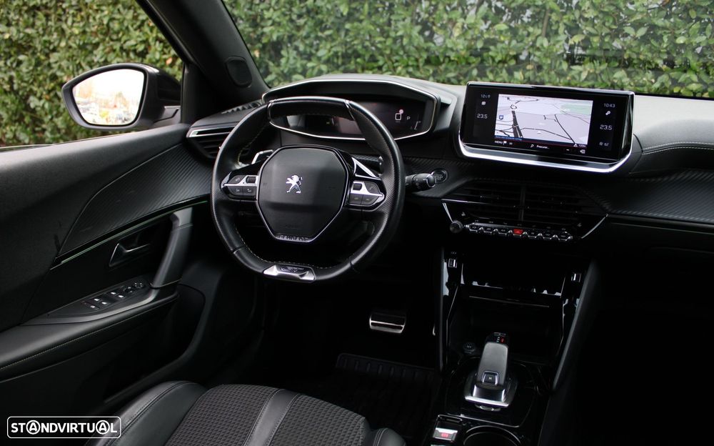 Peugeot 2008 1.2 PureTech GT EAT8 - 23