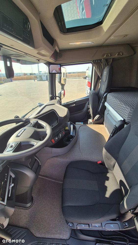 DAF XD 450 FAN (6x2) - 13