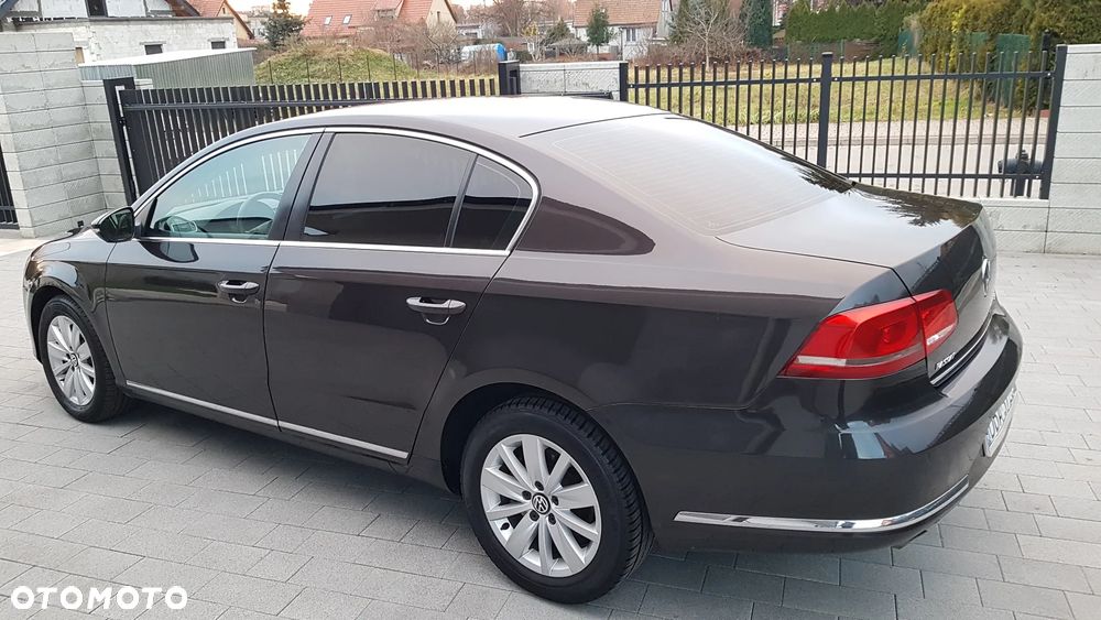Volkswagen Passat 2.0 TDI DPF Highline - 27