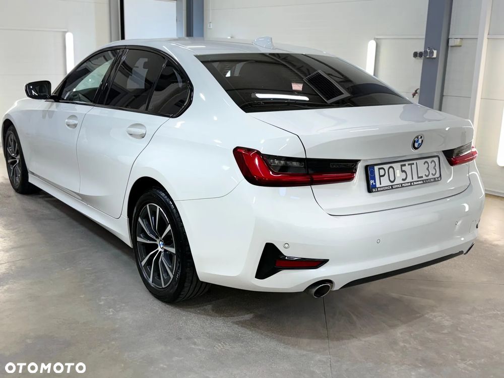 BMW Seria 3 318d Sport Line Shadow - 3