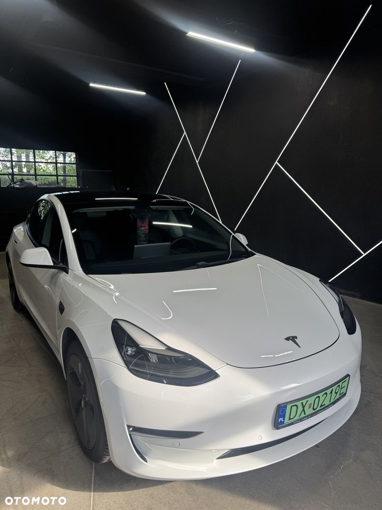 Tesla Model 3 Standard Range Plus - 1