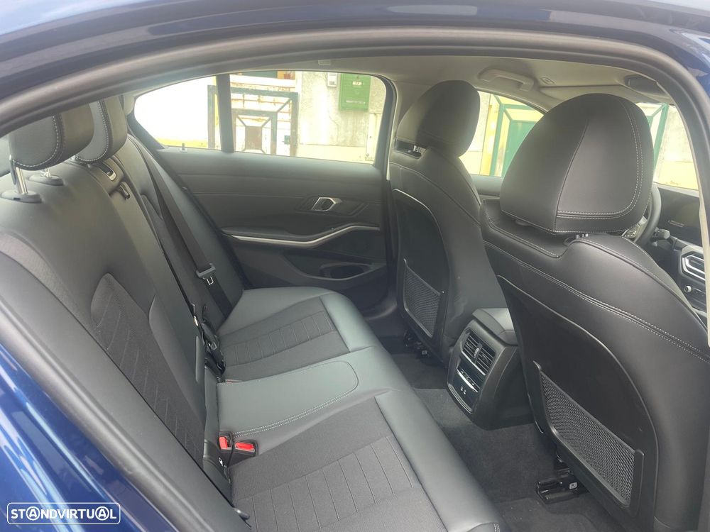 BMW 320 d Auto - 6