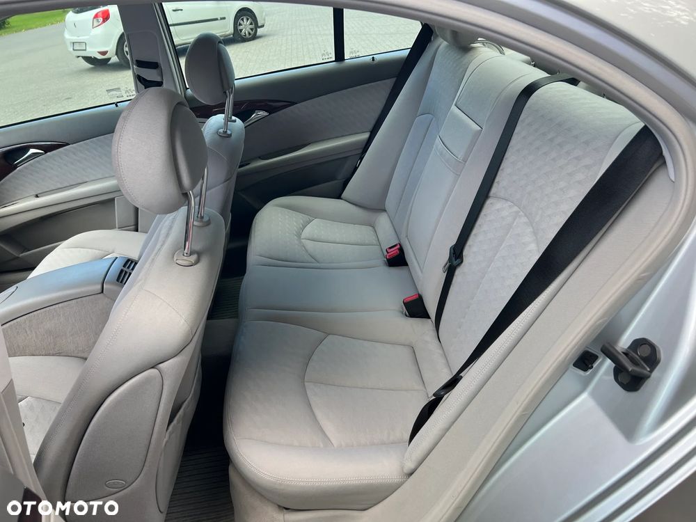 Mercedes-Benz Klasa E - 22