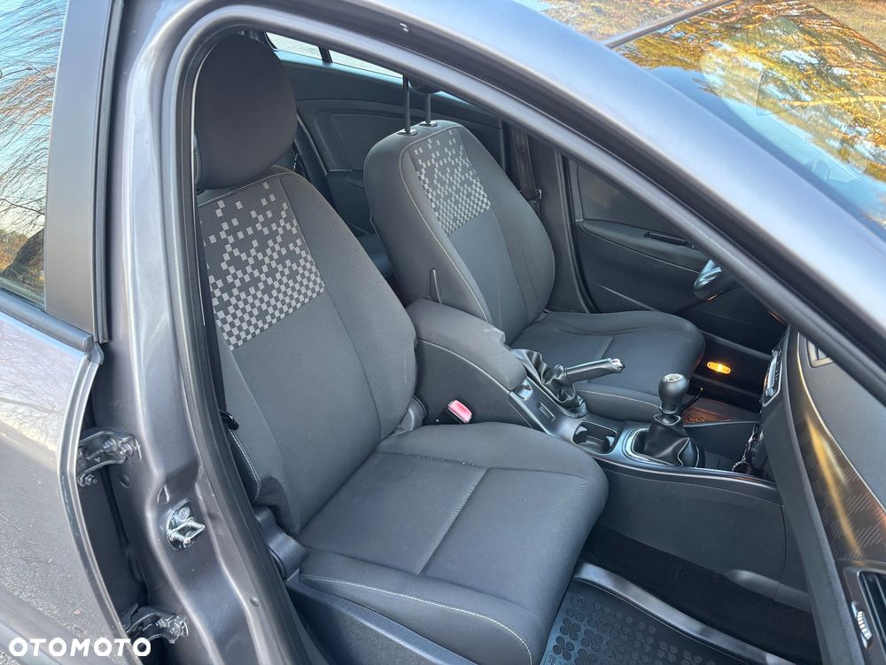 Renault Megane 1.5 dCi Color Edition - 13