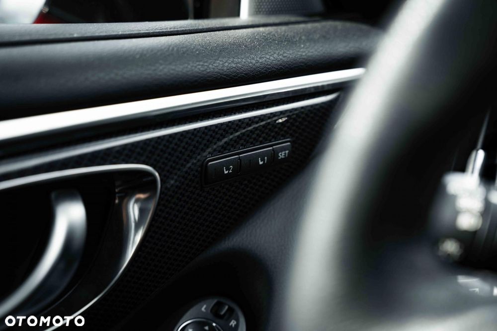 Infiniti Q60 - 29