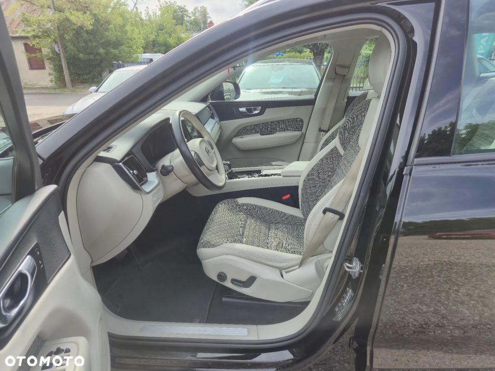 Volvo XC 60 D4 SCR Momentum - 14