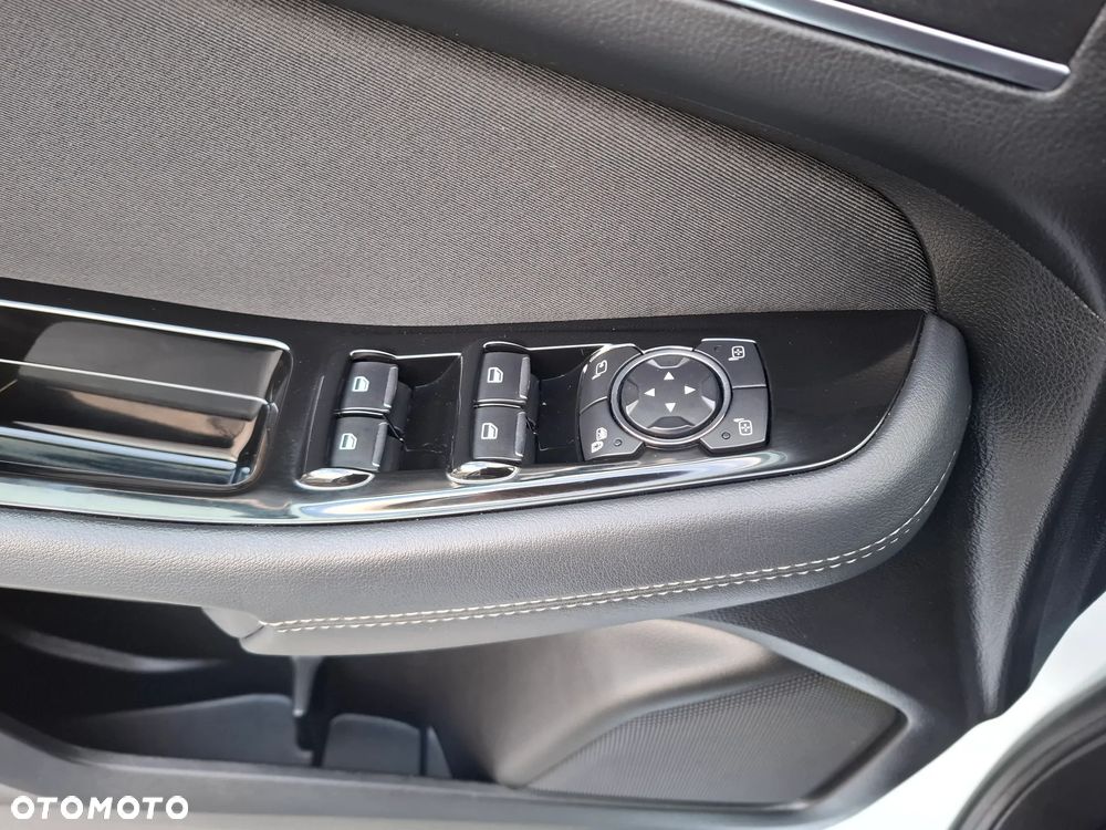 Ford S-Max 2.0 TDCi Titanium PowerShift - 15