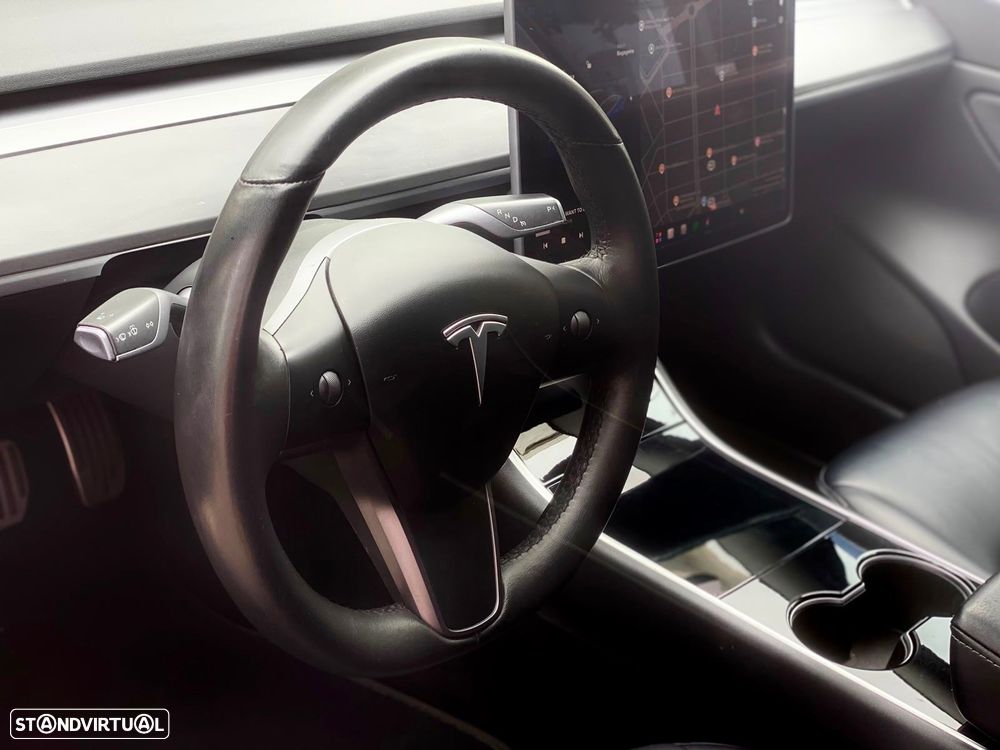 Tesla Model 3 - 14
