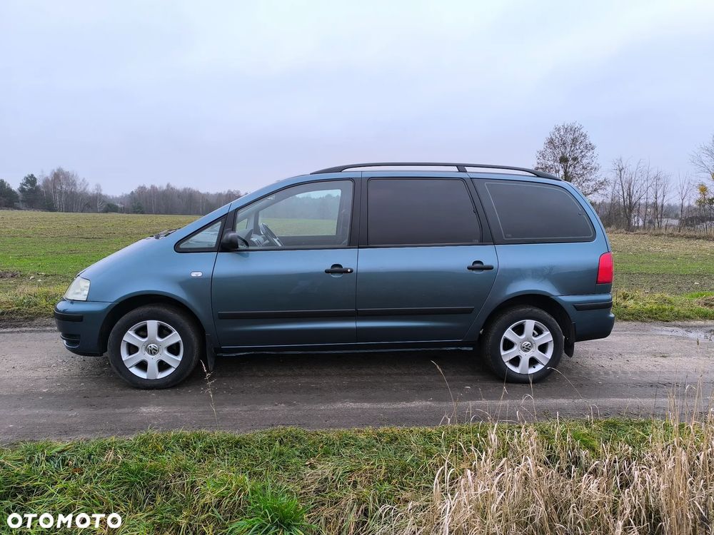 Volkswagen Sharan 2.0 Basis - 3