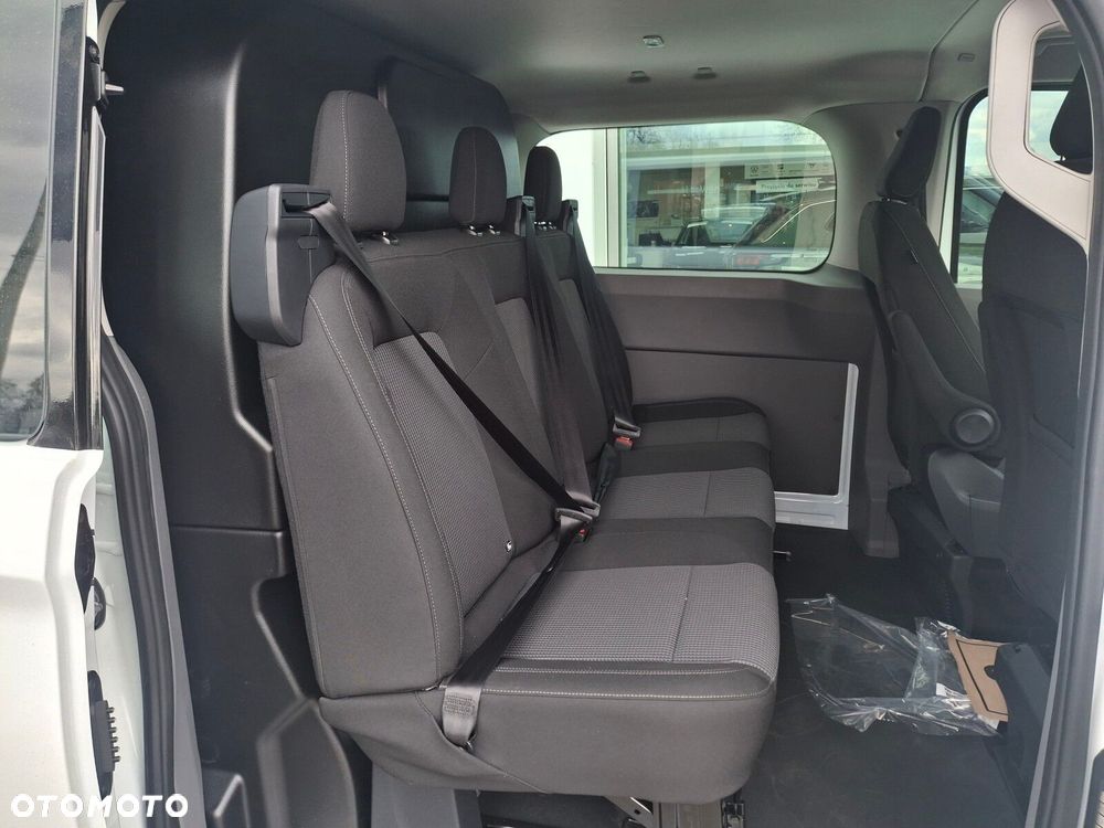 Volkswagen Transporter Furgon Plus - 35