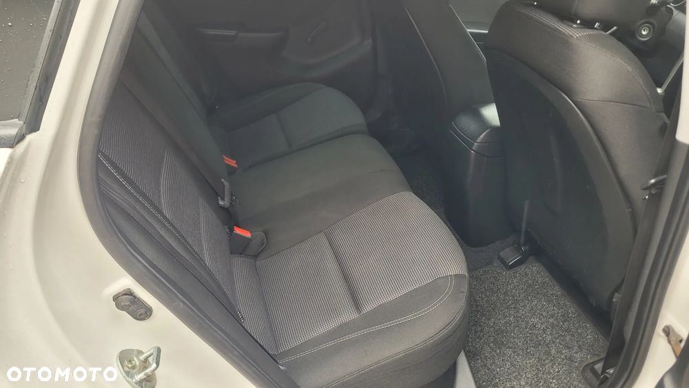 Hyundai i30 i30cw 1.6 CRDi Intro Edition - 21