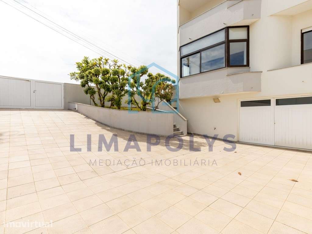 Moradia T4 com Vista Mar a 50m da Praia - Oportunidade Única! - Grande imagem: 3/32