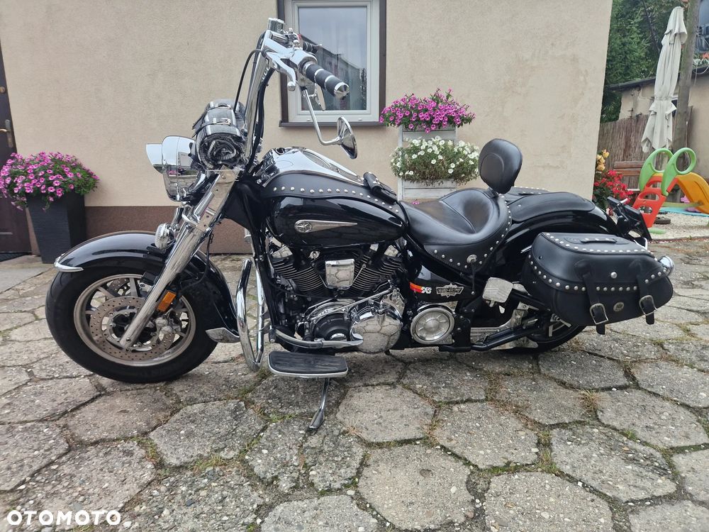 Yamaha Road Star - 2