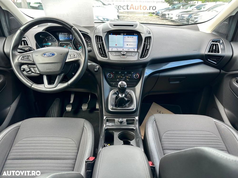 Ford Kuga - 8