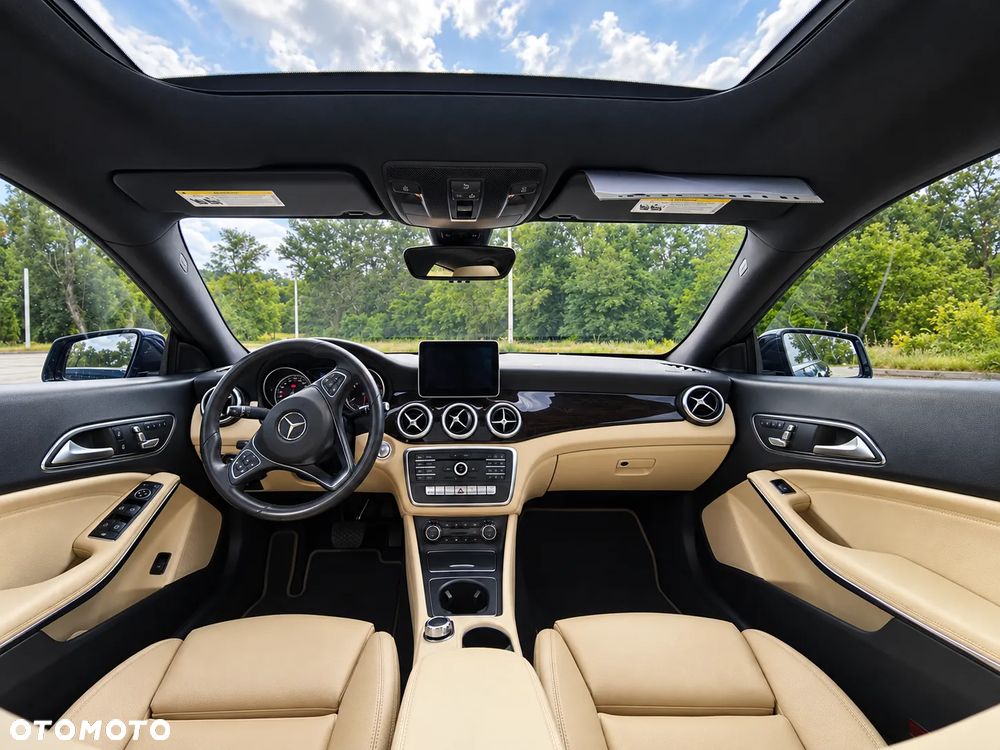 Mercedes-Benz CLA 250 4-Matic - 17