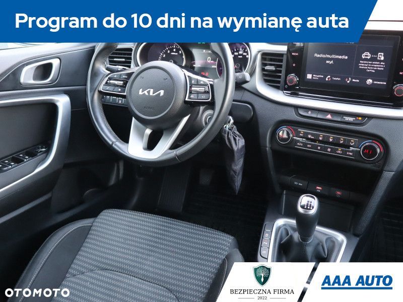 Kia Ceed - 9