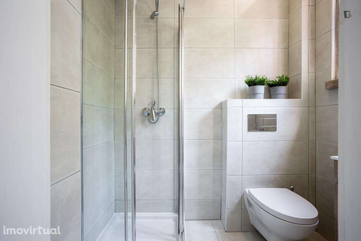 Quarto - localizado em Roma-Areeiro Lisbon - Grande imagem: 5/21