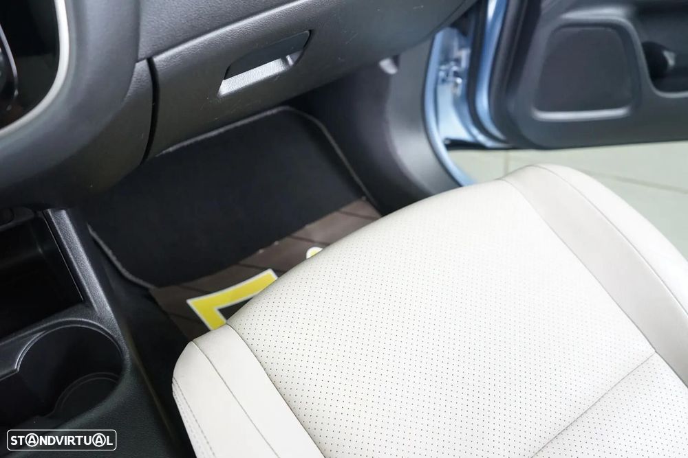 Mitsubishi Outlander 2.0 4WD - 42