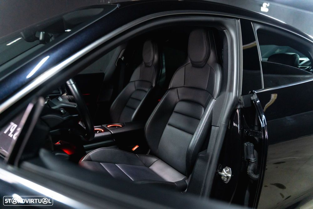 Porsche Taycan 4S - 12