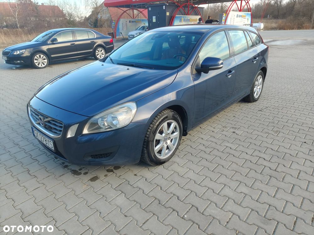Volvo V60 D3 Summum - 1