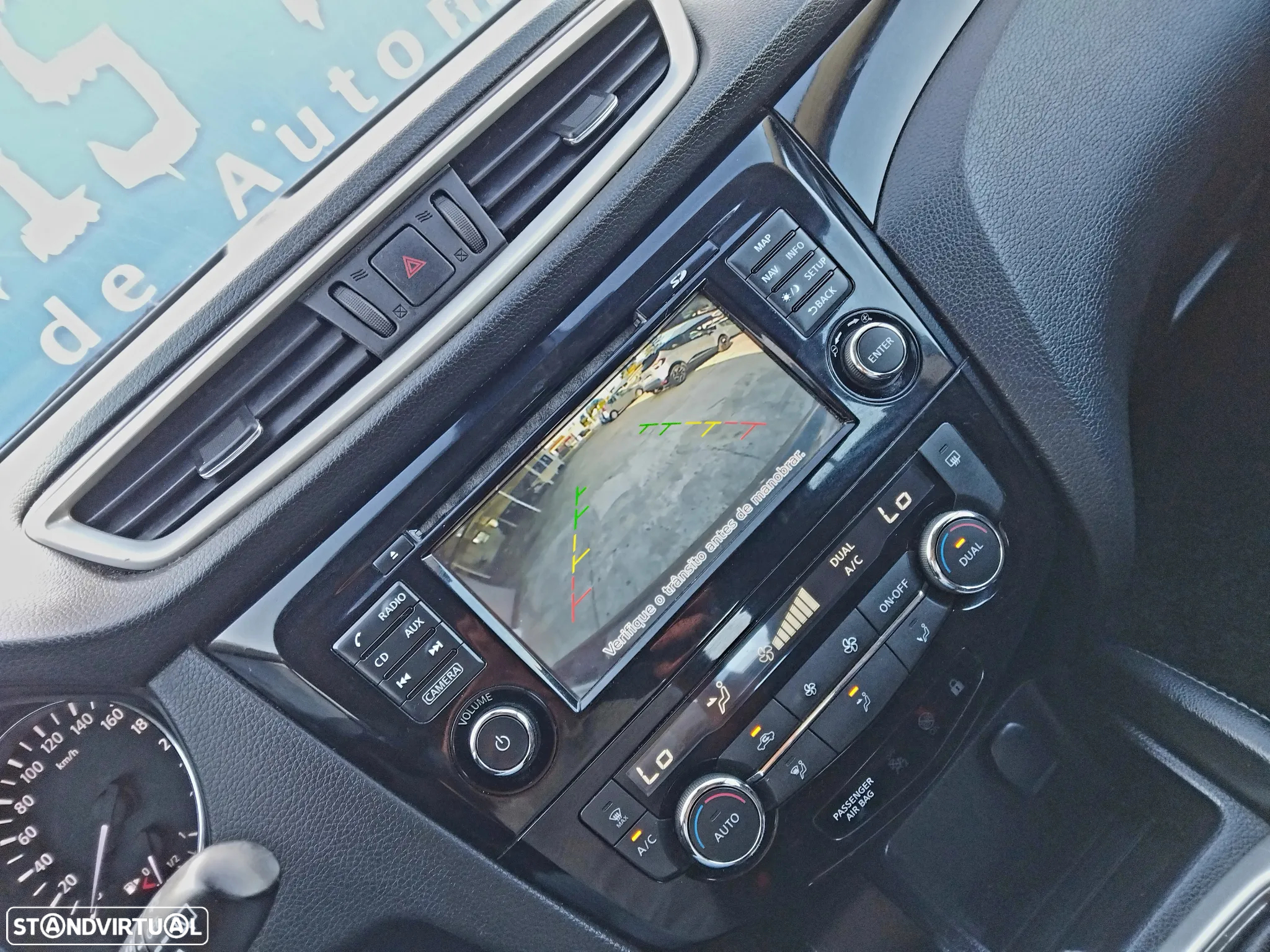 Nissan Qashqai 1.5 dCi N-Connecta - 11