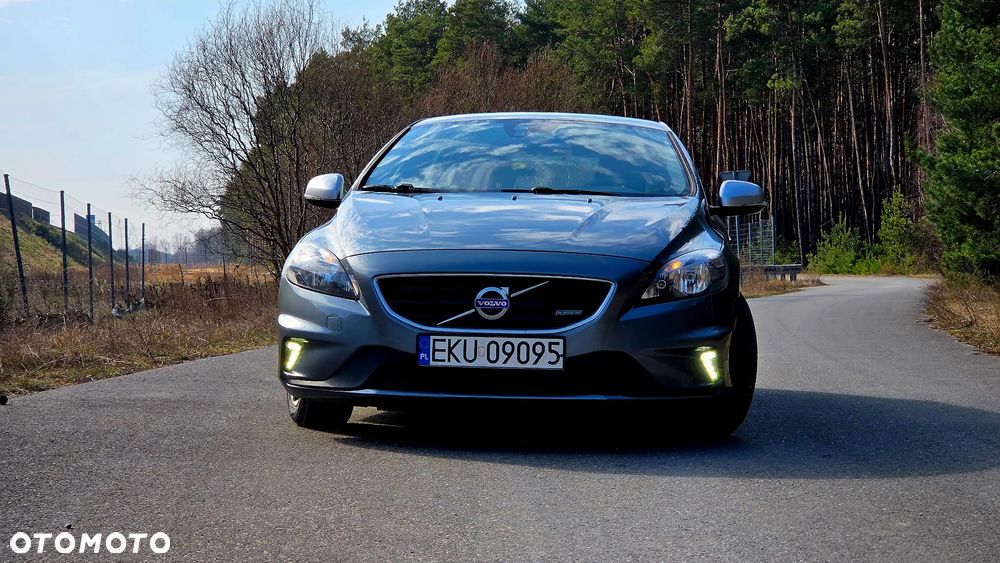 Volvo V40 D2 R Design - 2