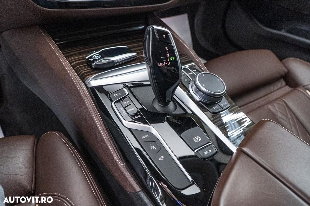 BMW Seria 5 530e iPerformance Aut. Luxury Line - 21