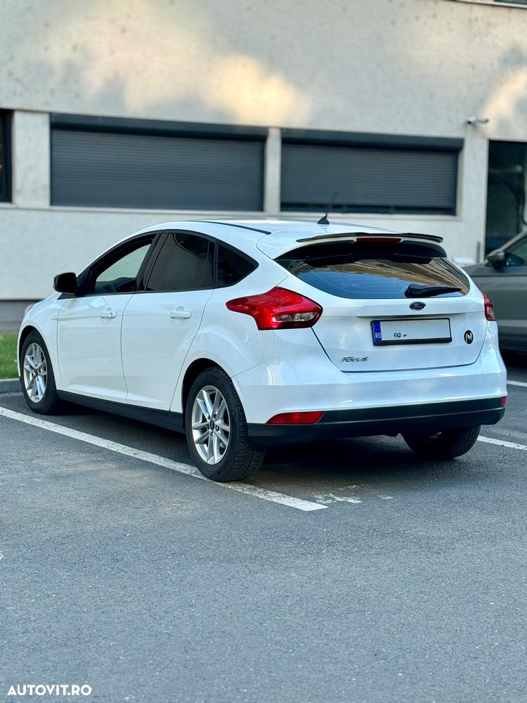 Ford Focus 1.5 TDCi Powershift Titanium - 18