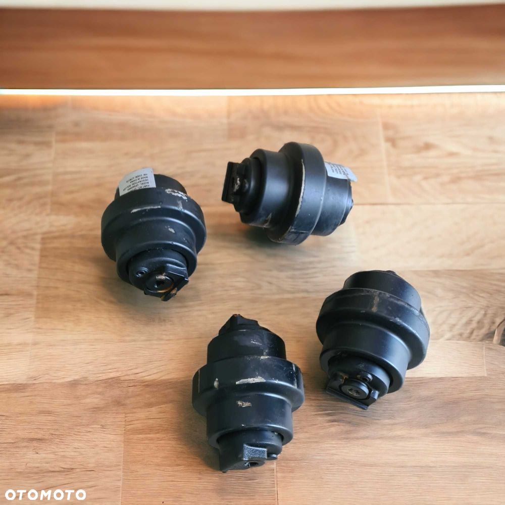 Rolka Jezdna JCB 8040, 8045, 8050, 8056 - 6