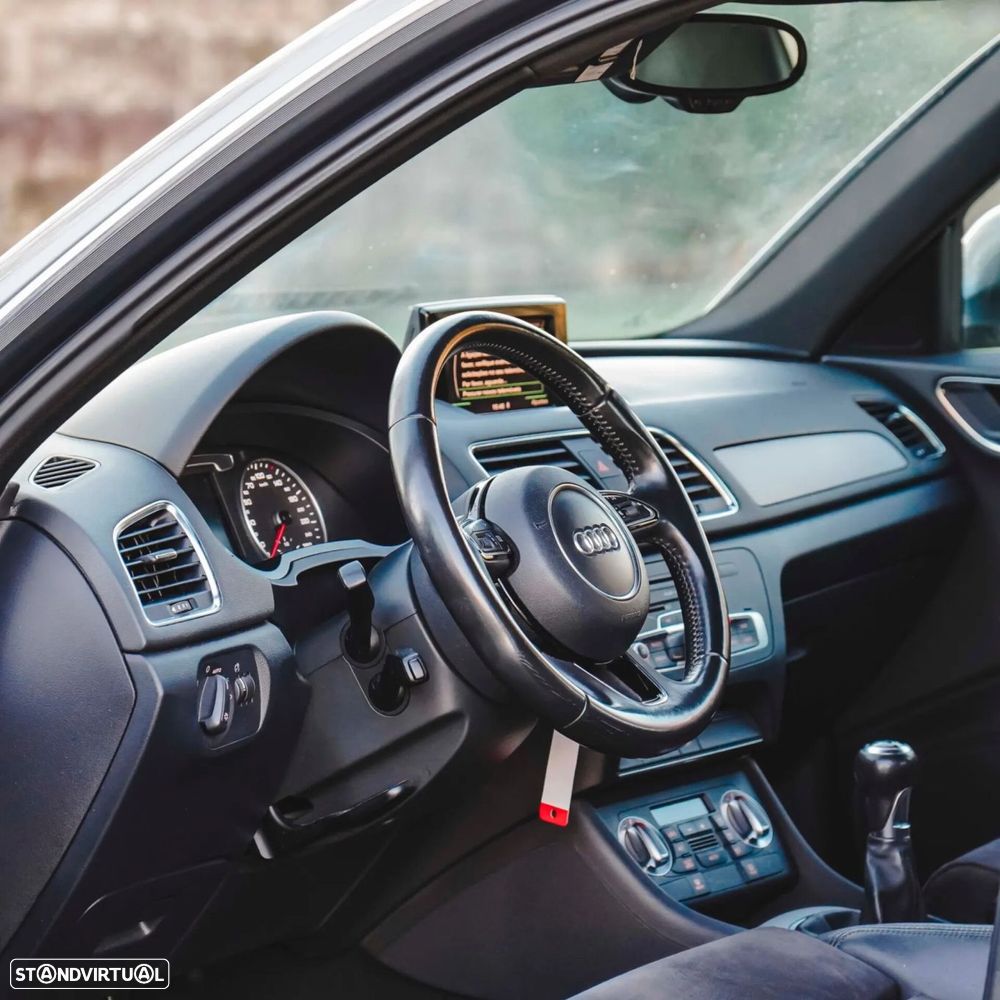 Audi Q3 2.0 TDI Business Line S-line - 9