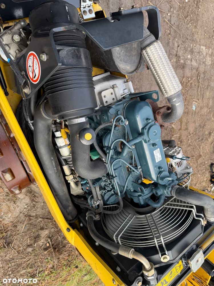 Bomag BMP 8500 Walec Łamany Okołkowany 1,6 tony Sterowany z Pilota radiowo zdalnie lub na Kabel! Silnik Kubota 3cyl. Jak Nowy Sprowadzony z Norwegii 2016r Do wykopów. Grubość kołków jak w Nowym walcu z salonu! Stan PERFEKT w Pełnym Oryginale! - 7