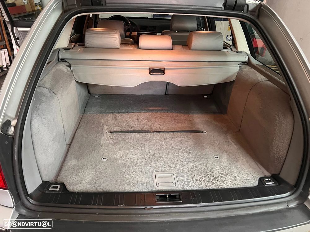 BMW 530 dA Touring - 8