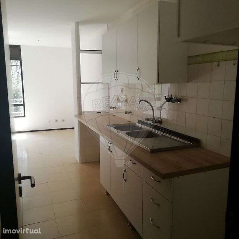 Apartamento T2 para arrendamento - Grande imagem: 2/13