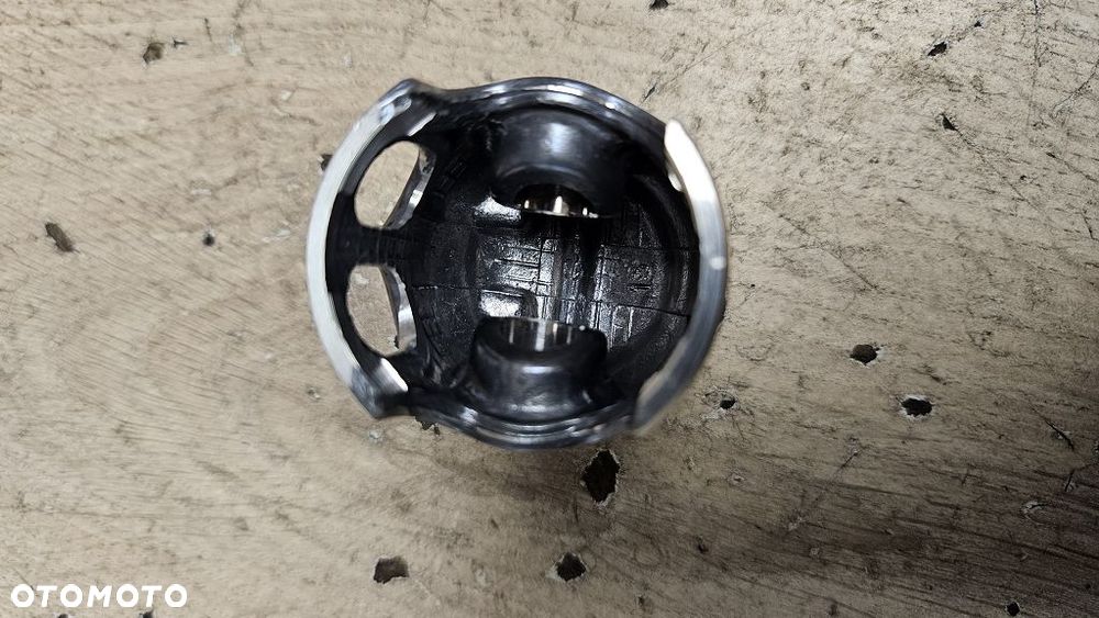 Tłok sworzeń pierścienie Aprilia Area 51  AP8206863 - 3